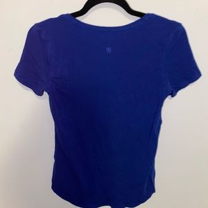 Lululemon tshirt